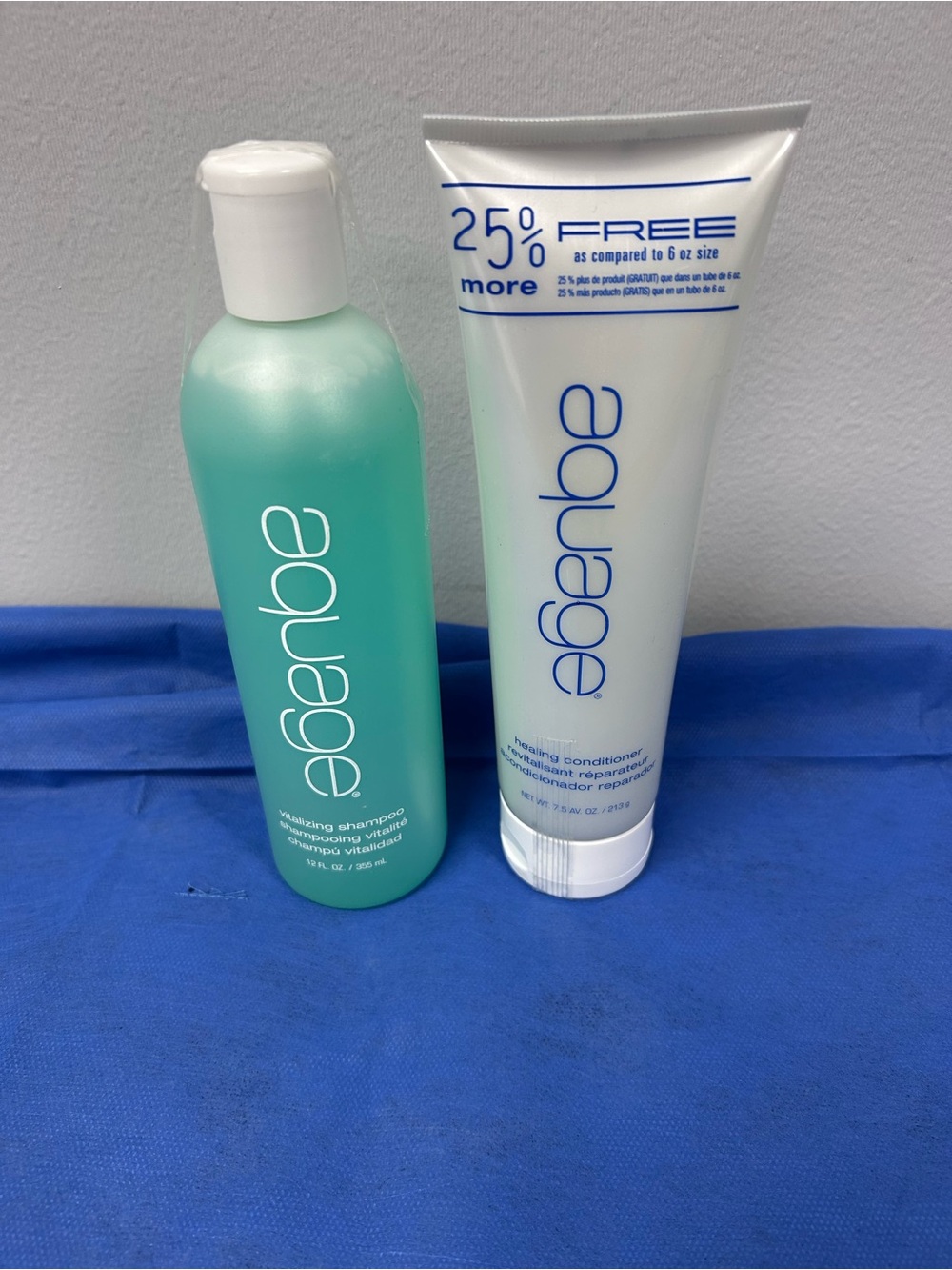 Aqua Refreshing Bath & Body Set in Teal and White